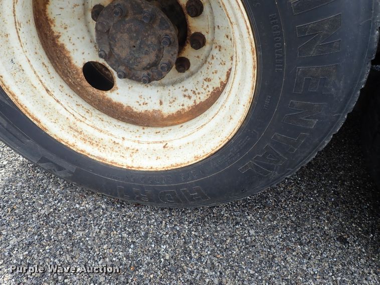 image for item DE1045 2007 International 7400 dump truck