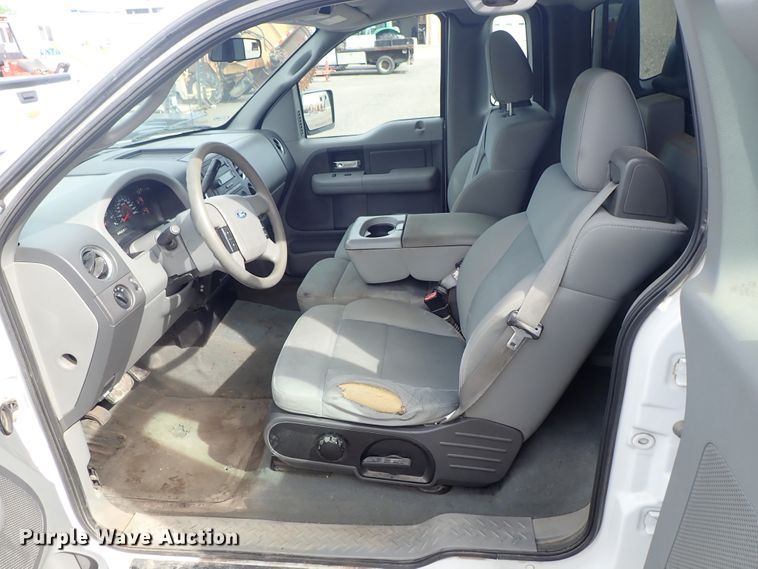 image for item DE1047 2007 Ford F150 pickup truck