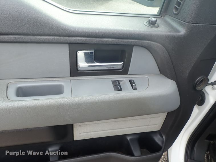 image for item DE1048 2013 Ford F150 pickup truck