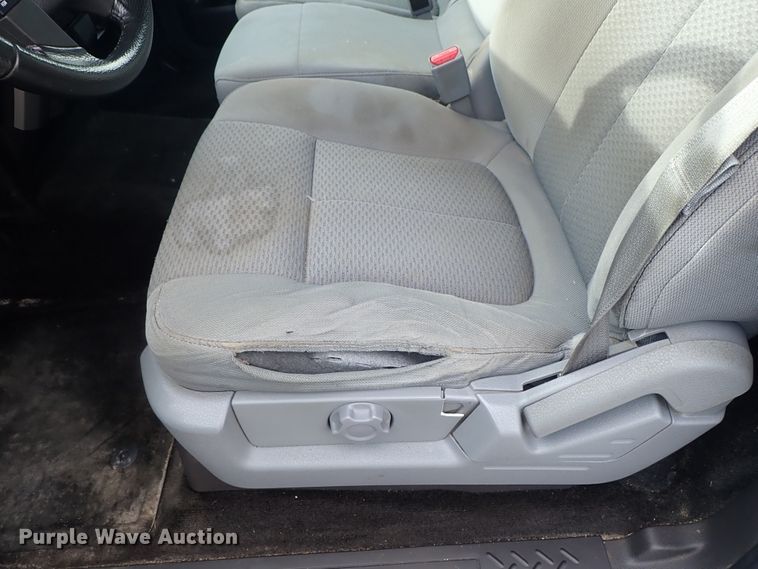 image for item DE1048 2013 Ford F150 pickup truck