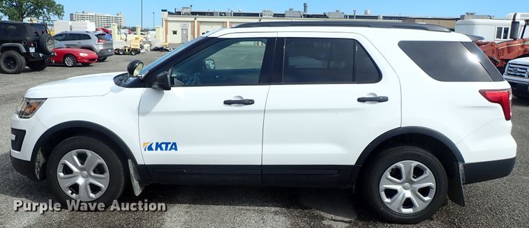 image for item DE1050 2016 Ford Explorer Police SUV
