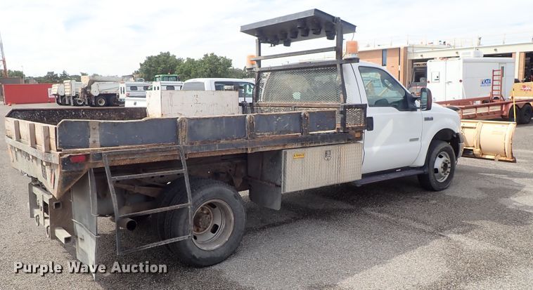 image for item DE1056 2006 Ford F350 Super Duty flat dump bed pickup truck