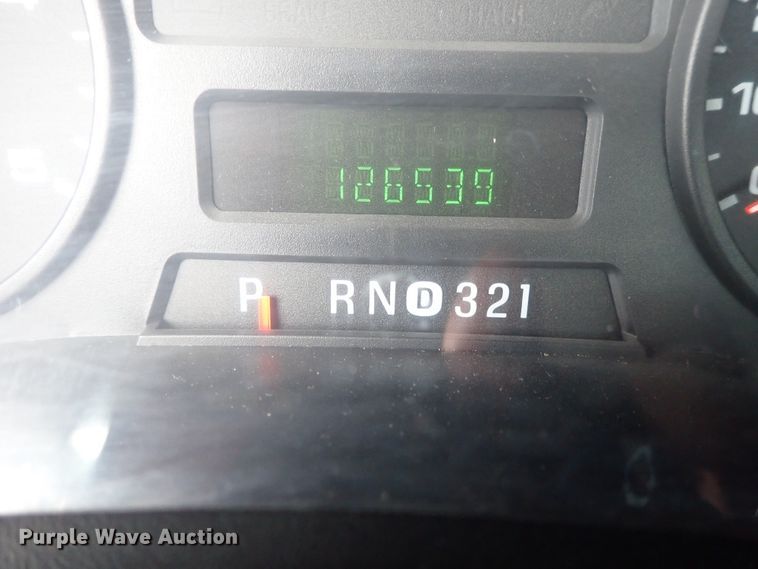 image for item DE1056 2006 Ford F350 Super Duty flat dump bed pickup truck