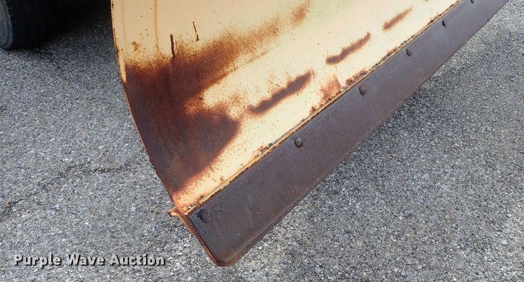 image for item DE1056 2006 Ford F350 Super Duty flat dump bed pickup truck