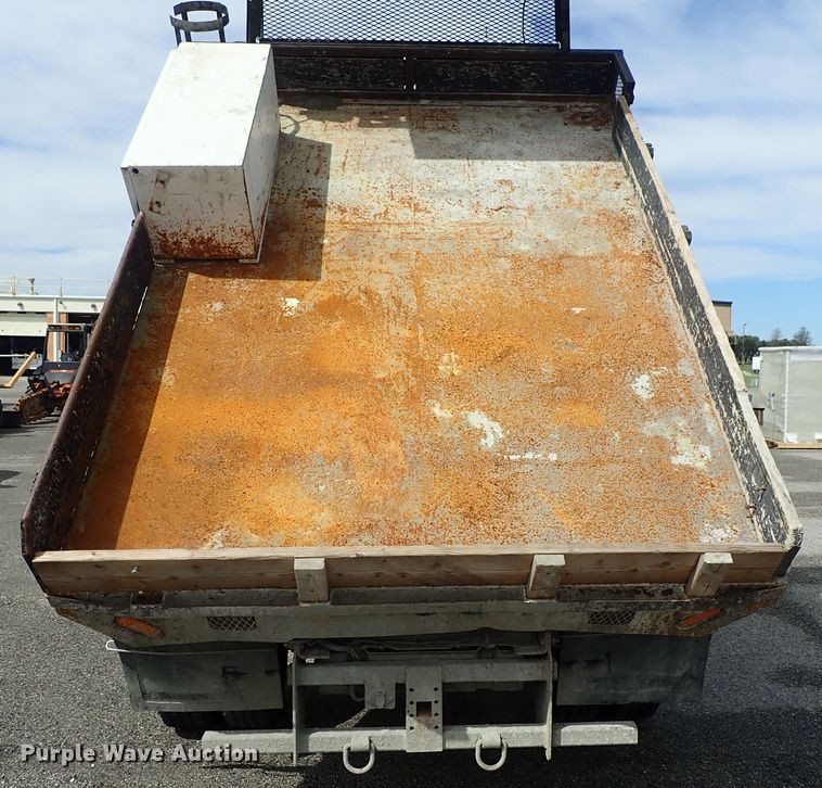 image for item DE1056 2006 Ford F350 Super Duty flat dump bed pickup truck