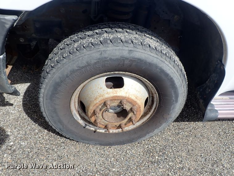 image for item DE1056 2006 Ford F350 Super Duty flat dump bed pickup truck