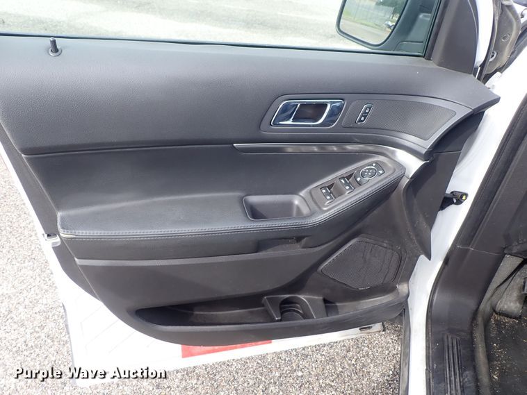 image for item DE1059 2015 Ford Explorer Police SUV