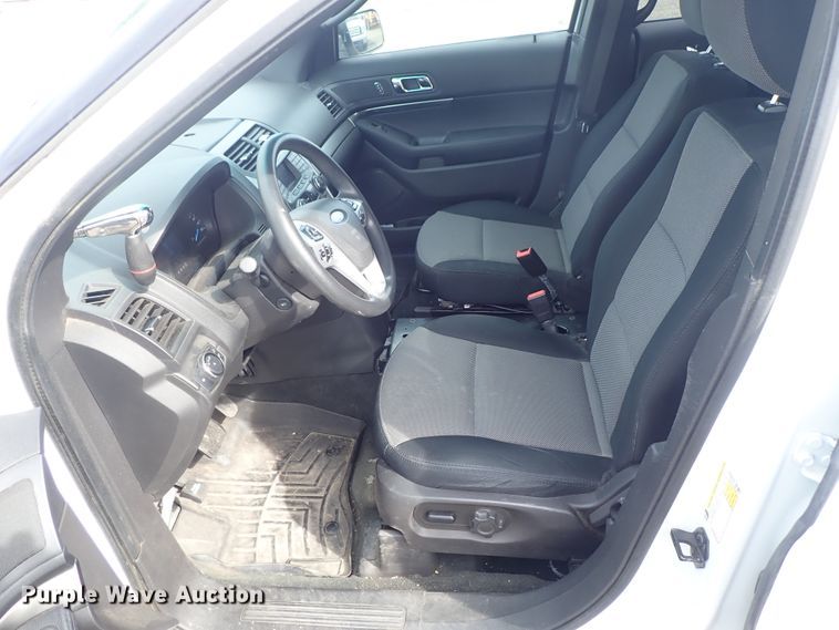 image for item DE1060 2014 Ford Explorer Police SUV