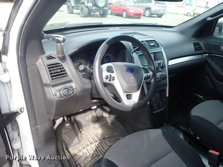 image for item DE1060 2014 Ford Explorer Police SUV
