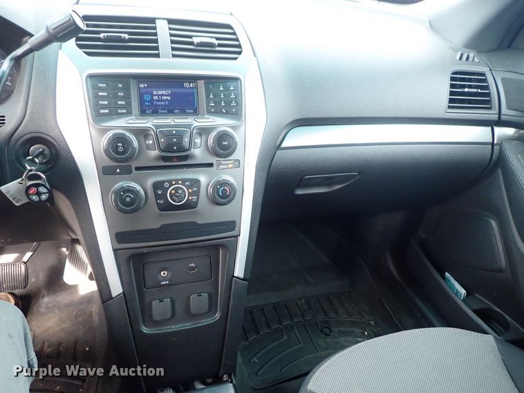 image for item DE1060 2014 Ford Explorer Police SUV