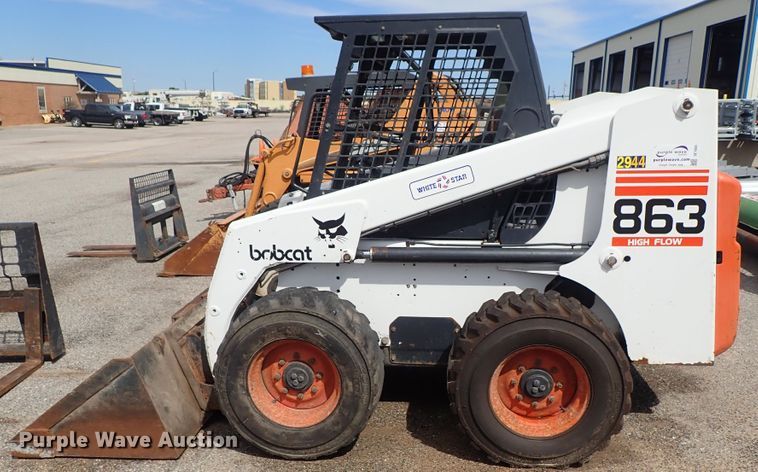 image for item DE1063 1998 Bobcat 863 skid steer