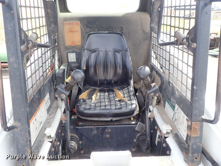 image for item DE1063 1998 Bobcat 863 skid steer