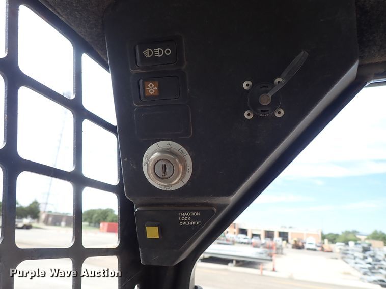 image for item DE1063 1998 Bobcat 863 skid steer