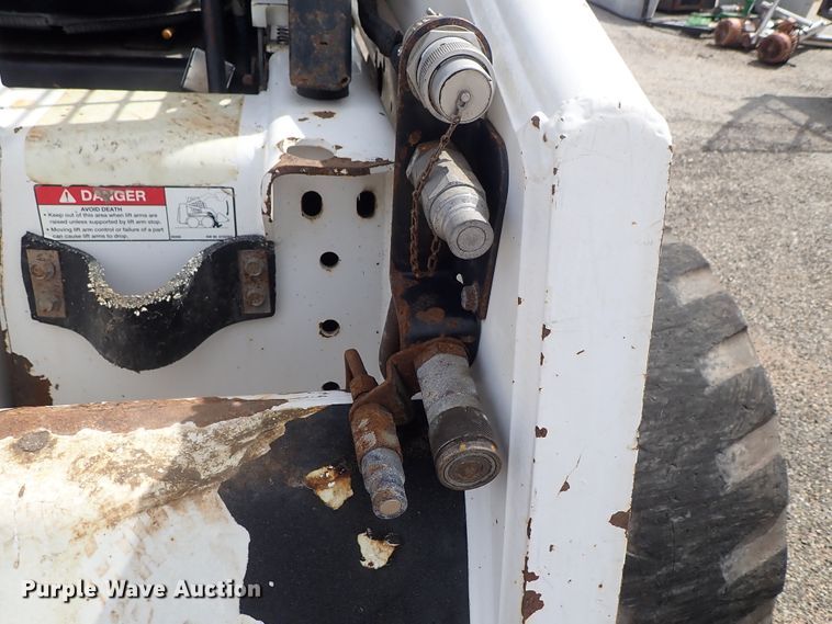 image for item DE1063 1998 Bobcat 863 skid steer