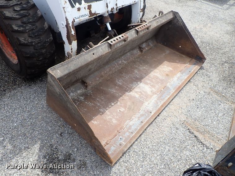 image for item DE1063 1998 Bobcat 863 skid steer