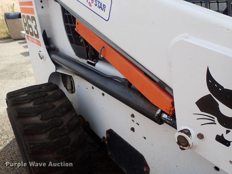 image for item DE1063 1998 Bobcat 863 skid steer