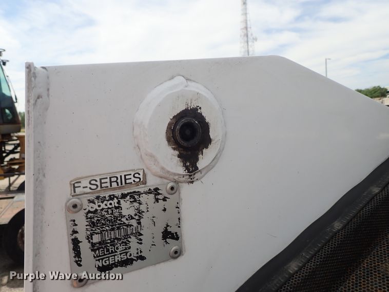 image for item DE1063 1998 Bobcat 863 skid steer