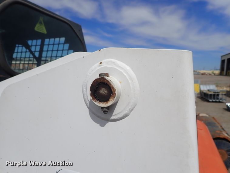 image for item DE1063 1998 Bobcat 863 skid steer