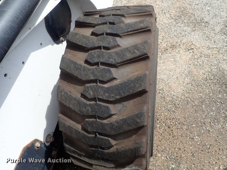 image for item DE1063 1998 Bobcat 863 skid steer