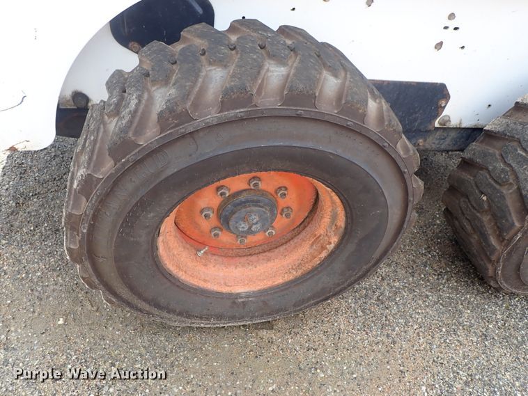 image for item DE1063 1998 Bobcat 863 skid steer