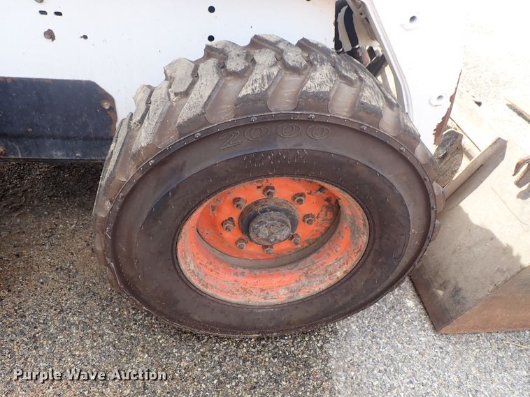 image for item DE1063 1998 Bobcat 863 skid steer