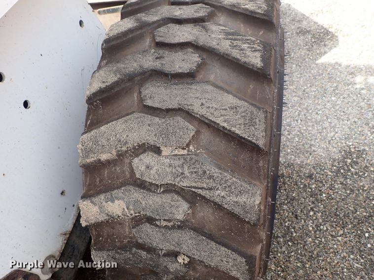 image for item DE1063 1998 Bobcat 863 skid steer