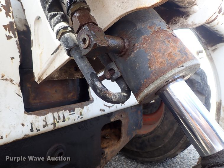 image for item DE1063 1998 Bobcat 863 skid steer