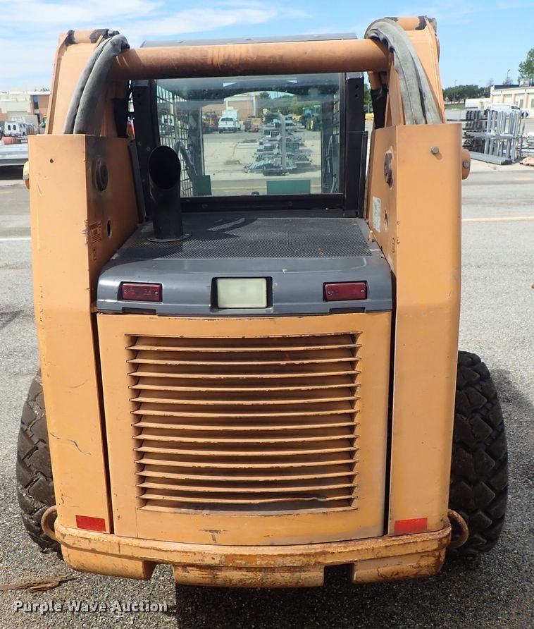 image for item DE1064 2003 Case 85XT skid steer