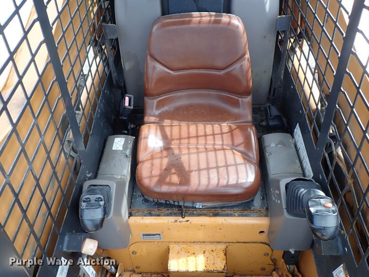 image for item DE1064 2003 Case 85XT skid steer