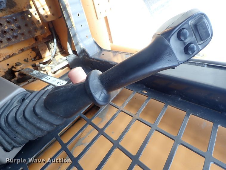 image for item DE1064 2003 Case 85XT skid steer