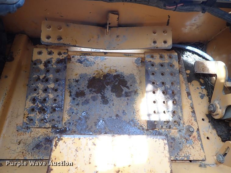 image for item DE1064 2003 Case 85XT skid steer