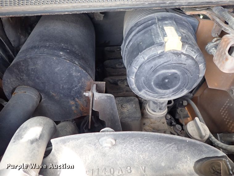 image for item DE1064 2003 Case 85XT skid steer