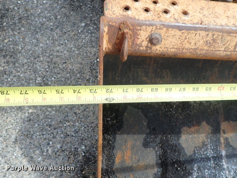 image for item DE1064 2003 Case 85XT skid steer