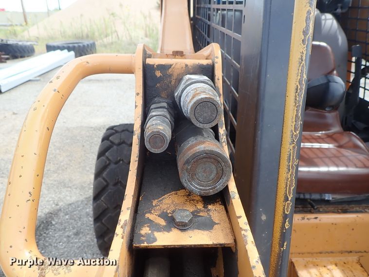 image for item DE1064 2003 Case 85XT skid steer