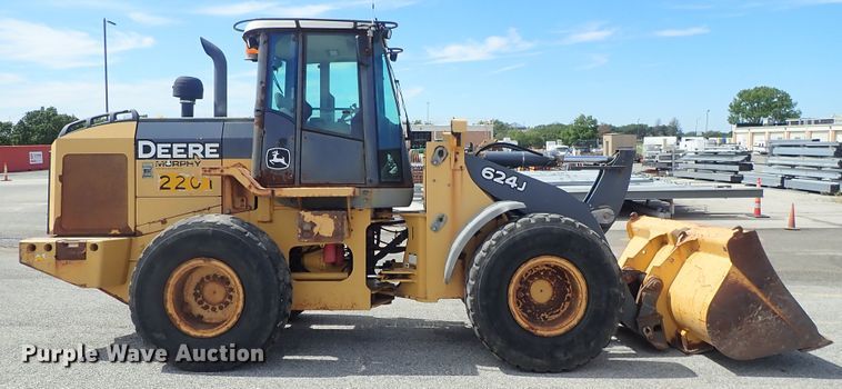 image for item DE1067 2005 John Deere 624J wheel loader
