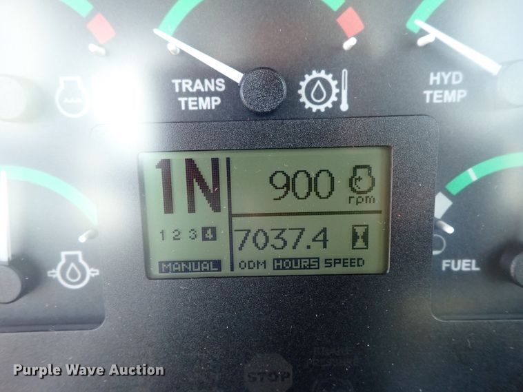 image for item DE1067 2005 John Deere 624J wheel loader