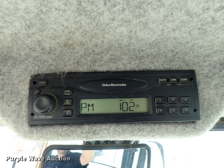 image for item DE1067 2005 John Deere 624J wheel loader