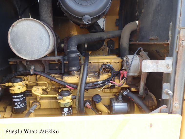 image for item DE1067 2005 John Deere 624J wheel loader