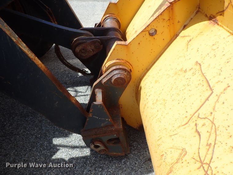 image for item DE1067 2005 John Deere 624J wheel loader