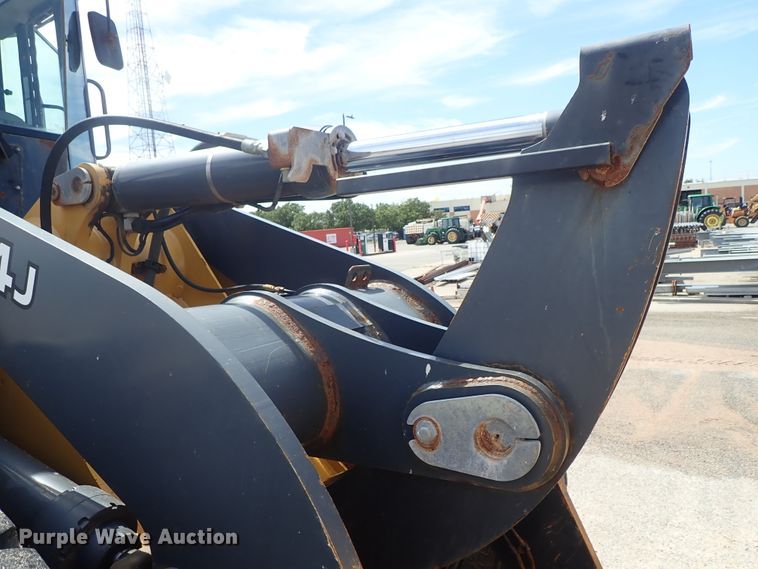 image for item DE1067 2005 John Deere 624J wheel loader