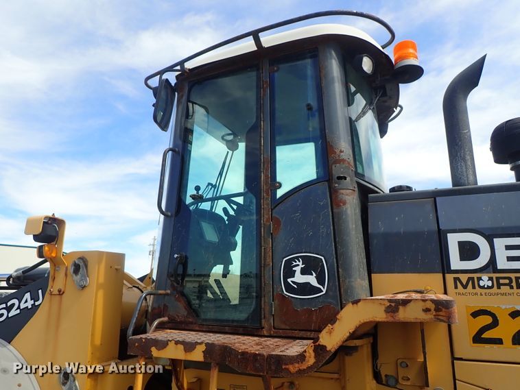 image for item DE1067 2005 John Deere 624J wheel loader