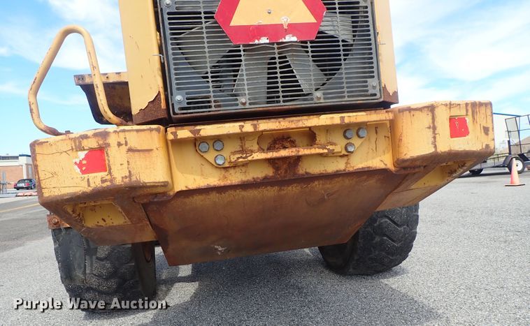 image for item DE1067 2005 John Deere 624J wheel loader