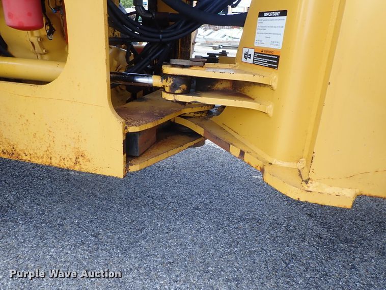 image for item DE1067 2005 John Deere 624J wheel loader