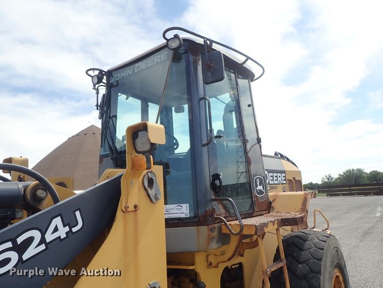image for item DE1067 2005 John Deere 624J wheel loader