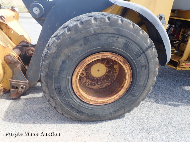 image for item DE1067 2005 John Deere 624J wheel loader