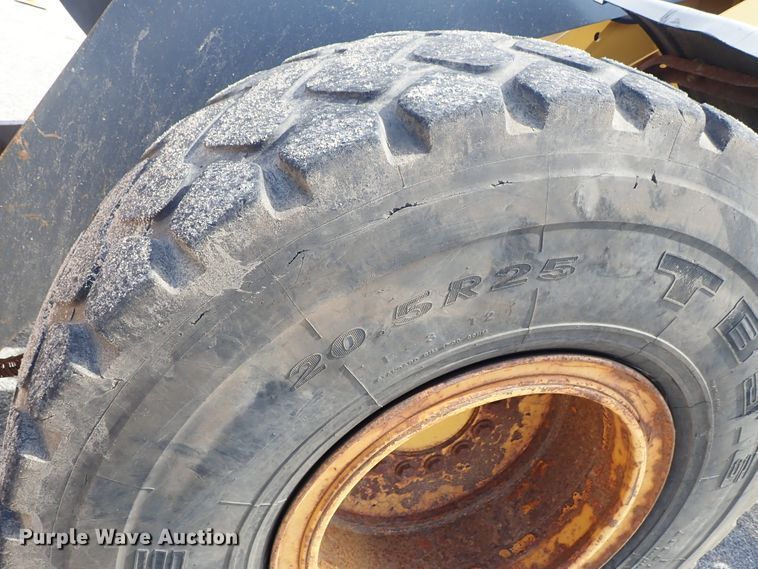 image for item DE1067 2005 John Deere 624J wheel loader