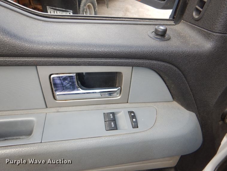 image for item DG4962 2011 Ford F150 pickup truck