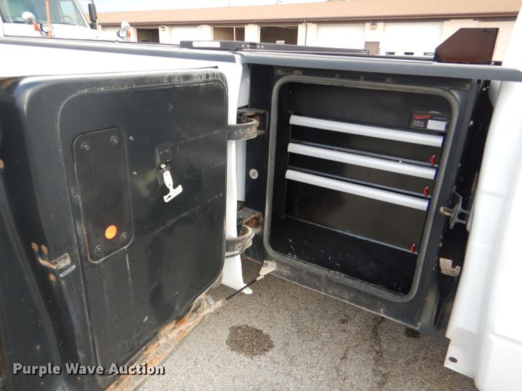 image for item DG4962 2011 Ford F150 pickup truck