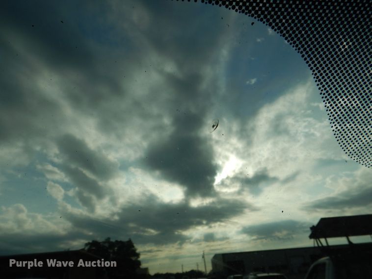 image for item DG4965 2004 Ford F350 Super Duty dump flatbed pickup truck