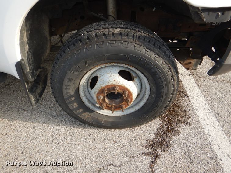 image for item DG4965 2004 Ford F350 Super Duty dump flatbed pickup truck